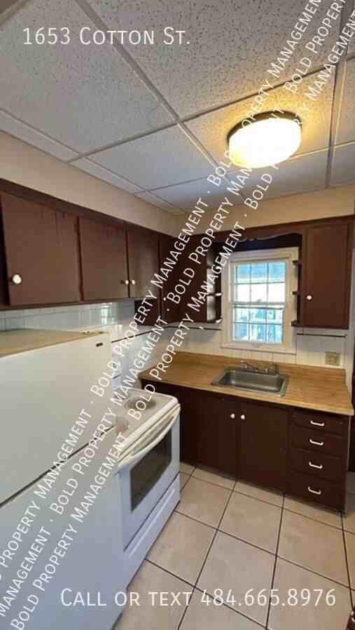 1653 Cotton St - Photo 5 of 17