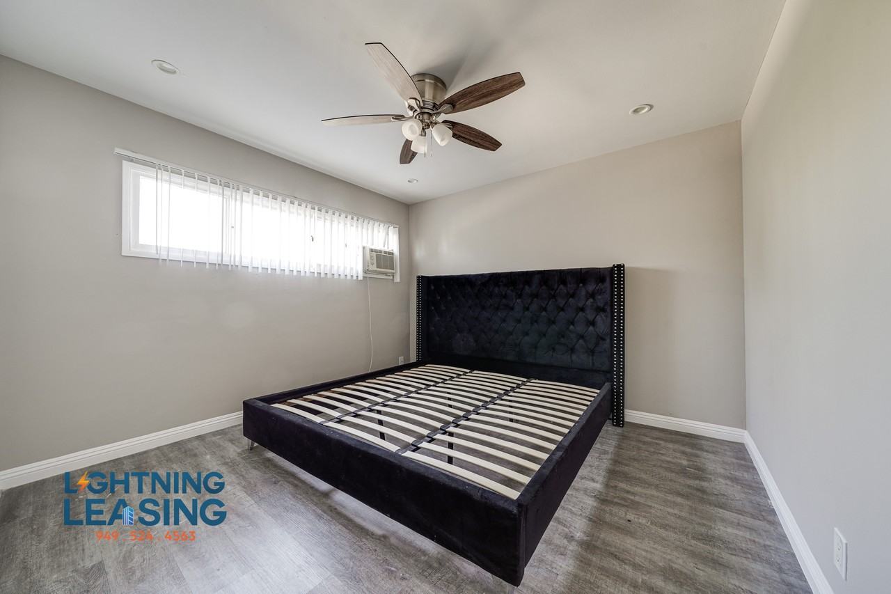 230 S Coronado St #11 - Photo 7 of 20