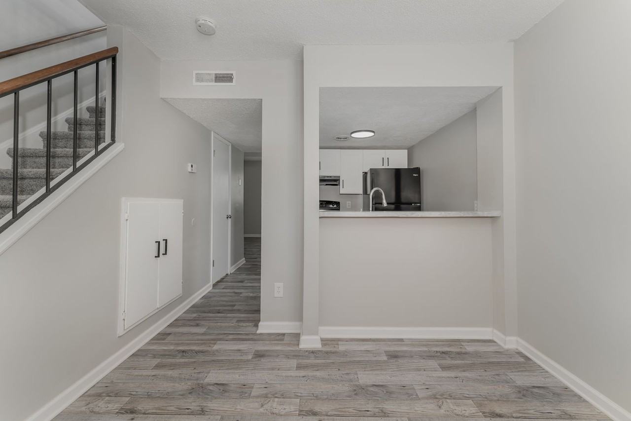 731 Old Liberty Rd #F - Photo 5 of 23