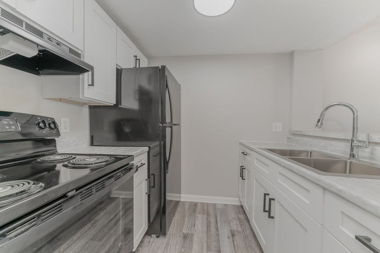 731 Old Liberty Rd #F - Photo 7 of 23