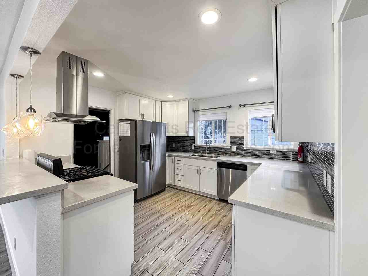 2229 88th Ave #1 - Photo 3 of 16