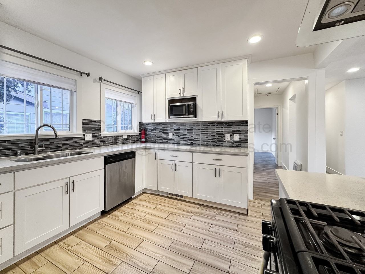 2229 88th Ave #1 - Photo 4 of 16