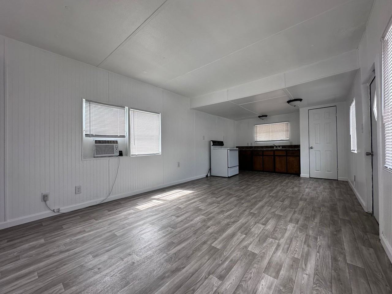 28065 Freewalt St #2MH - Photo 6 of 17