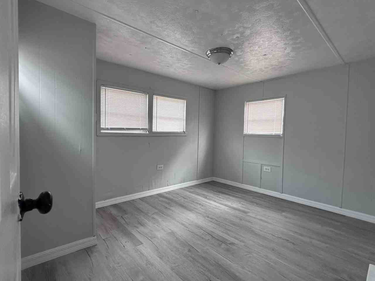 28065 Freewalt St #17MH - Photo 7 of 12