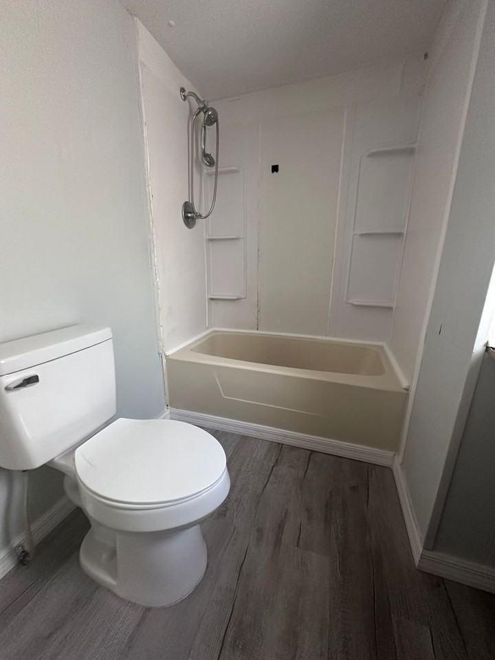 28065 Freewalt St #18MH - Photo 6 of 9