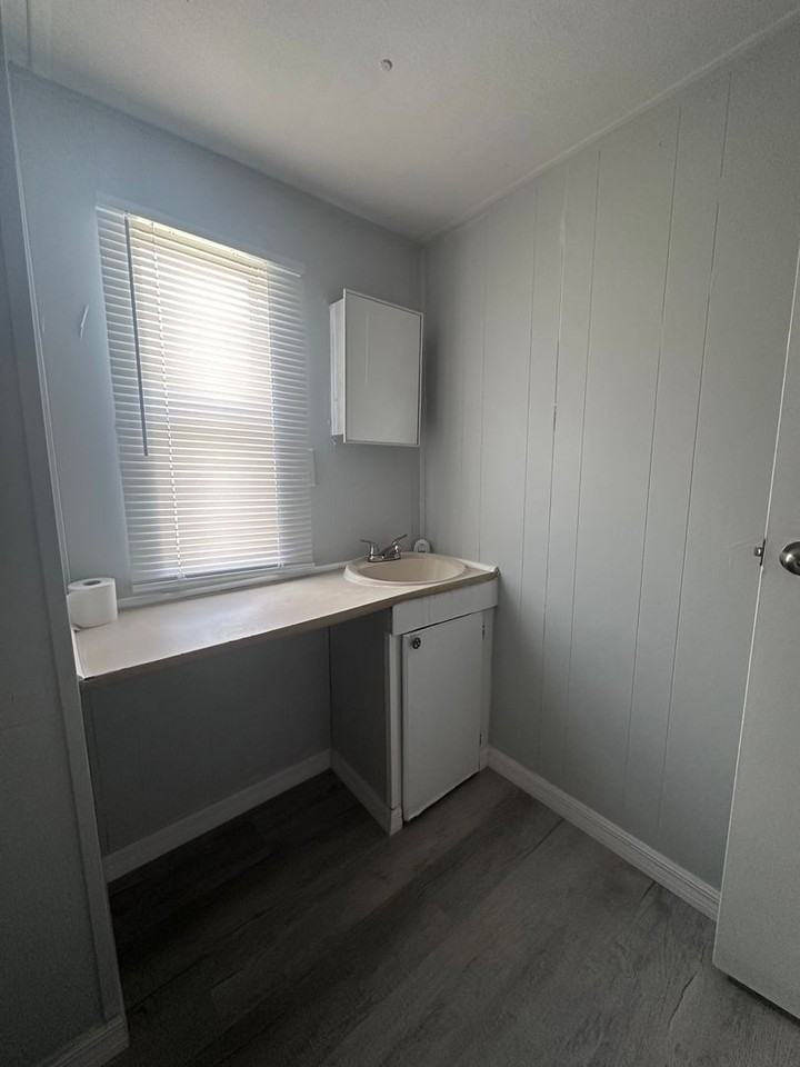 28065 Freewalt St #18MH - Photo 7 of 9