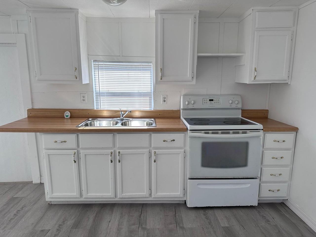 28065 Freewalt St #25MH - Photo 3 of 12