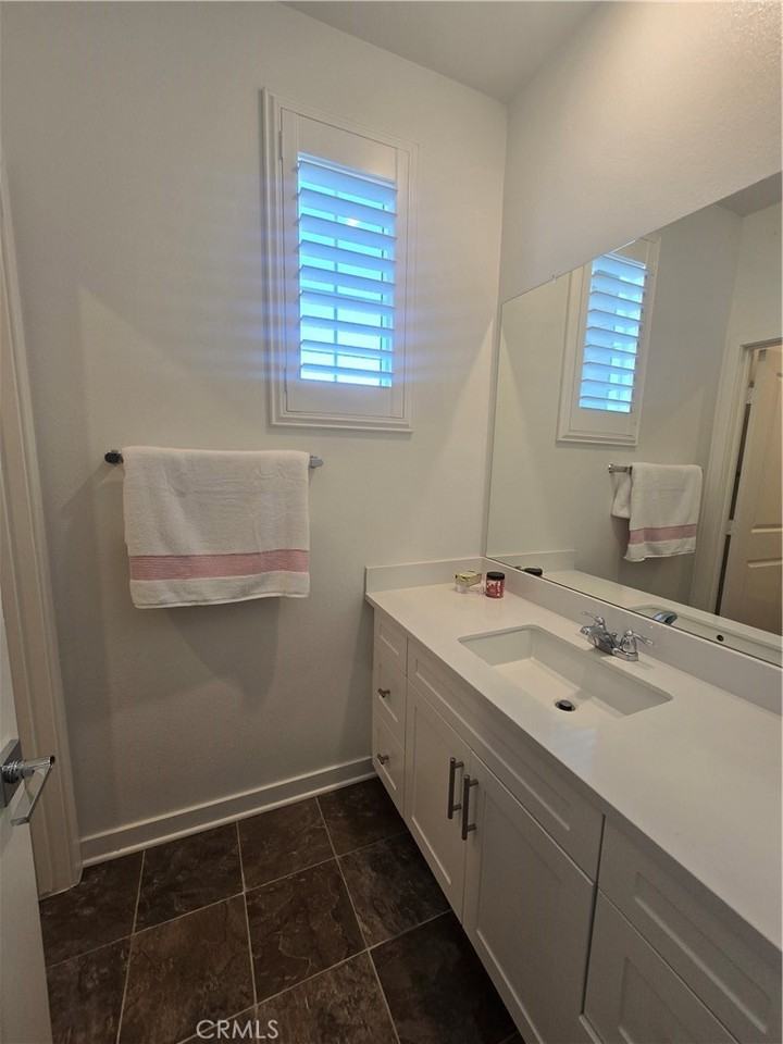 2562 E Crane Ct #2562 - Photo 5 of 36