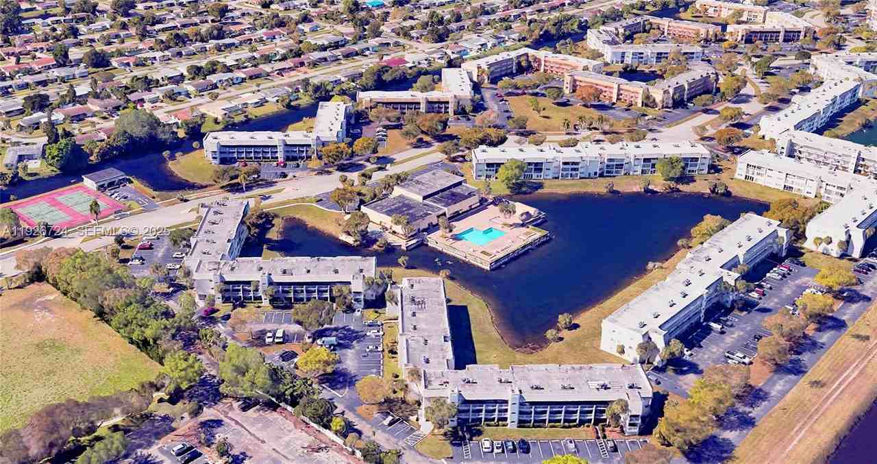 8350 Sunrise Lakes Blvd #8350-205 - Photo 4 of 14