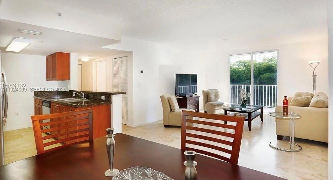 1555 N Treasure Dr #1555-314 - Photo 4 of 12