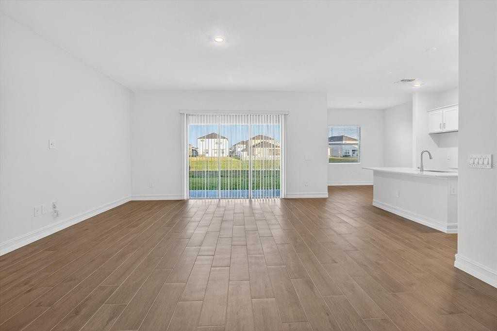 6925 116th Ct E #6925 - Photo 3 of 50