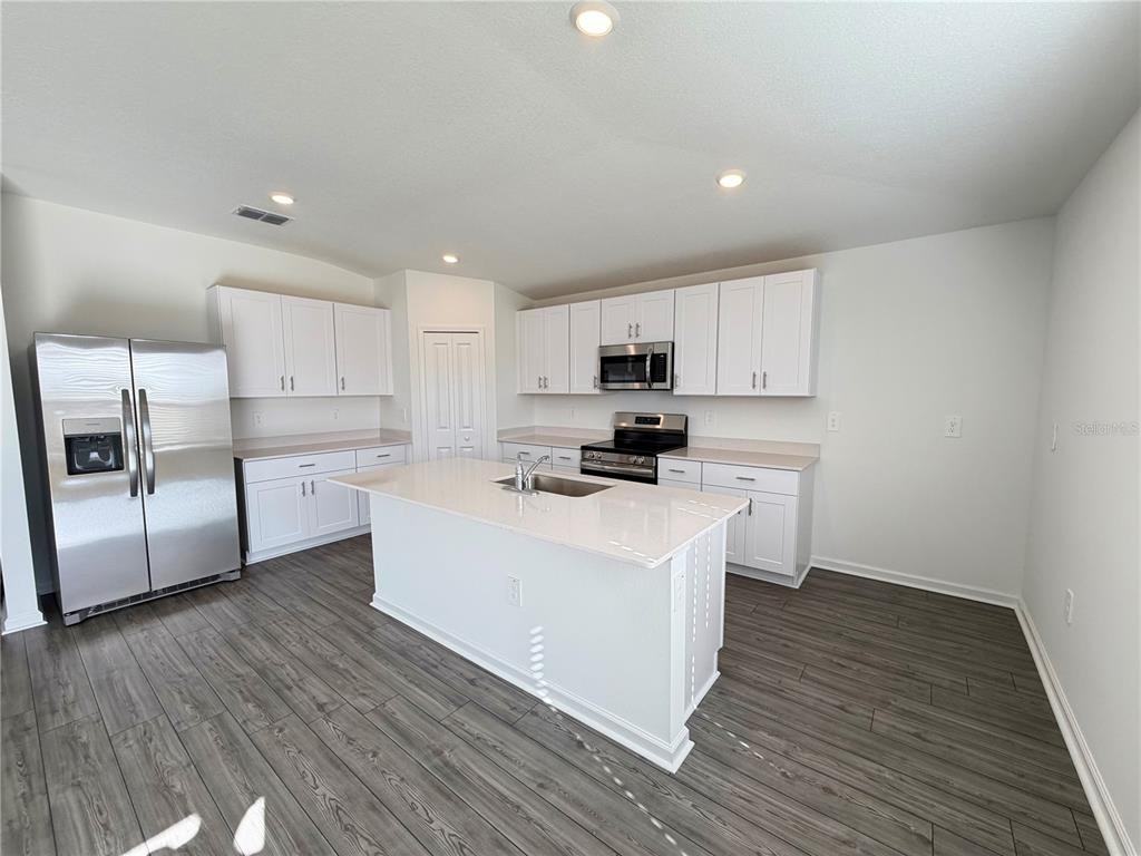 4212 Sw 82nd Ln #4212 - Photo 7 of 36