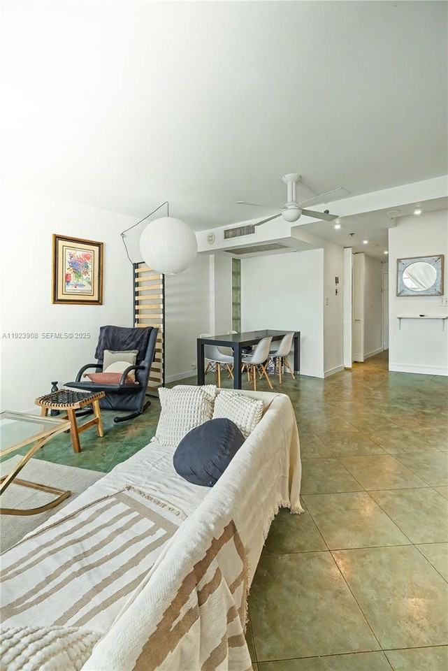 100 Lincoln Rd #100-1515 - Photo 2 of 23