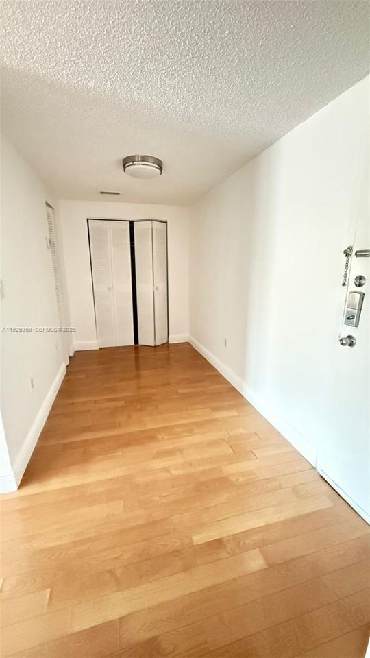 Flamingo-Lummus #15404J - Photo 2 of 7