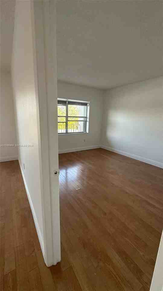 Flamingo-Lummus #15404J - Photo 3 of 7