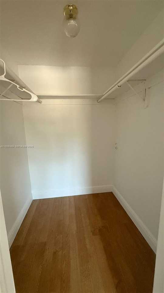 Flamingo-Lummus #15404J - Photo 4 of 7