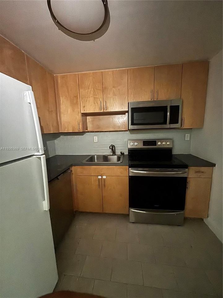 Flamingo-Lummus #15404J - Photo 6 of 7