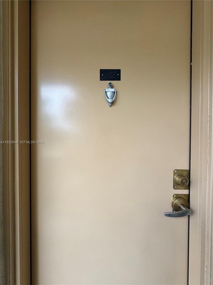 11950 Ne 2nd Ave #11950-102 - Photo 3 of 8