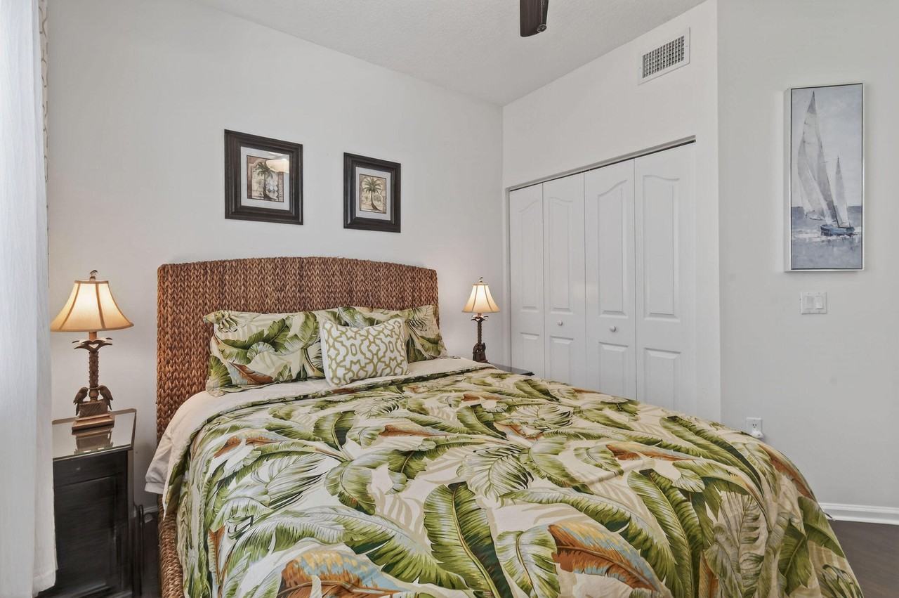 3202 Myrtlewood Cir E #3202 - Photo 3 of 37