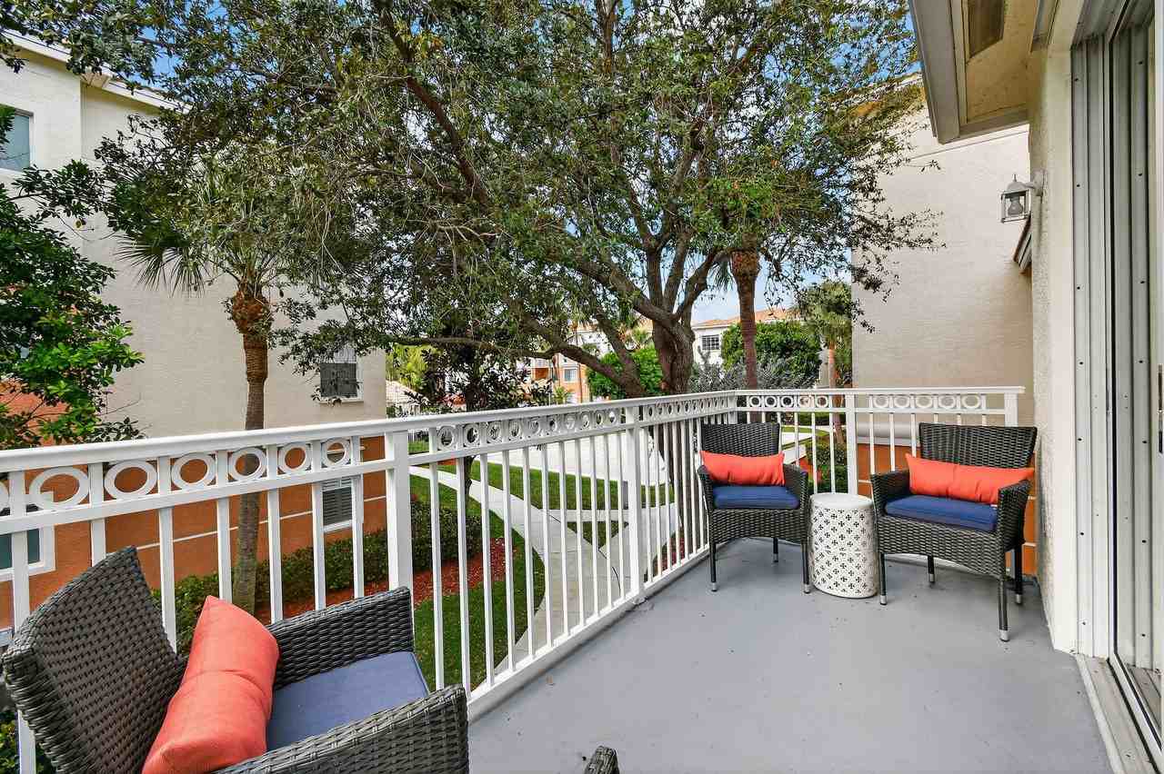 3202 Myrtlewood Cir E #3202 - Photo 6 of 37