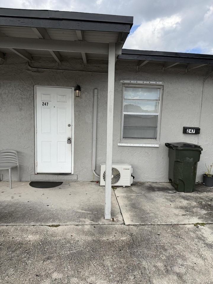 245 Sw 14th Ave #245 - Photo 3 of 16