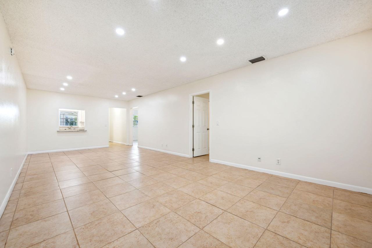 308 Southwind Ct #308-6 - Photo 7 of 23