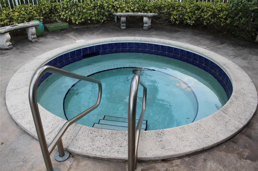 12060 Nw 11th St - Photo 2 of 18