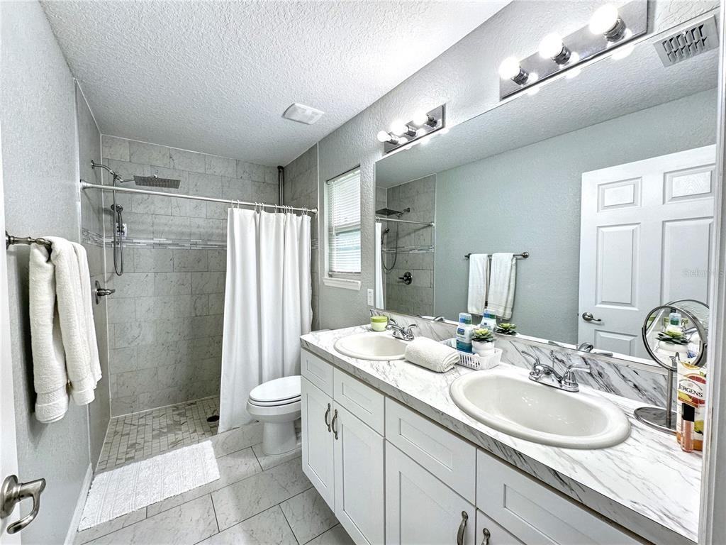 1407 Nw 18th Ct #1407 - Photo 3 of 6