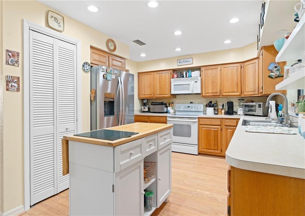 10217 Sw 74th Ter #10217 - Photo 2 of 21