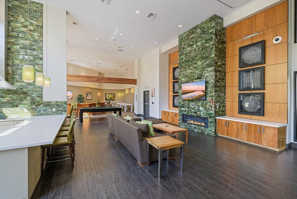 Radius - Photo 5 of 43