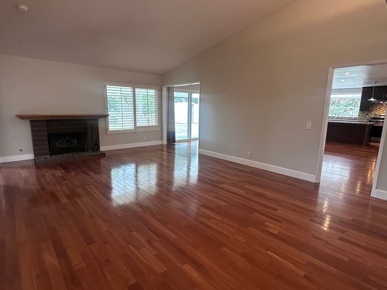 2332 Camino Del Sol - Photo 2 of 22