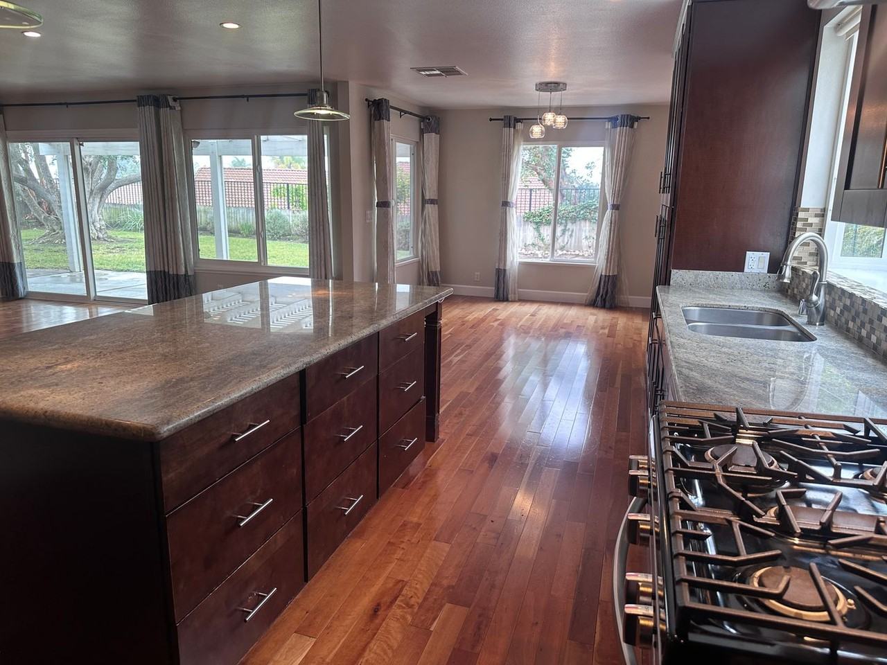 2332 Camino Del Sol - Photo 6 of 22