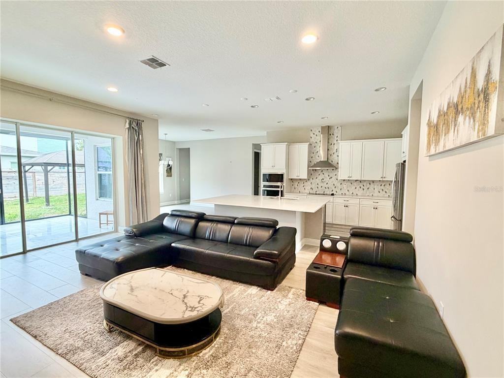 19153 Planetree St #19153 - Photo 4 of 37