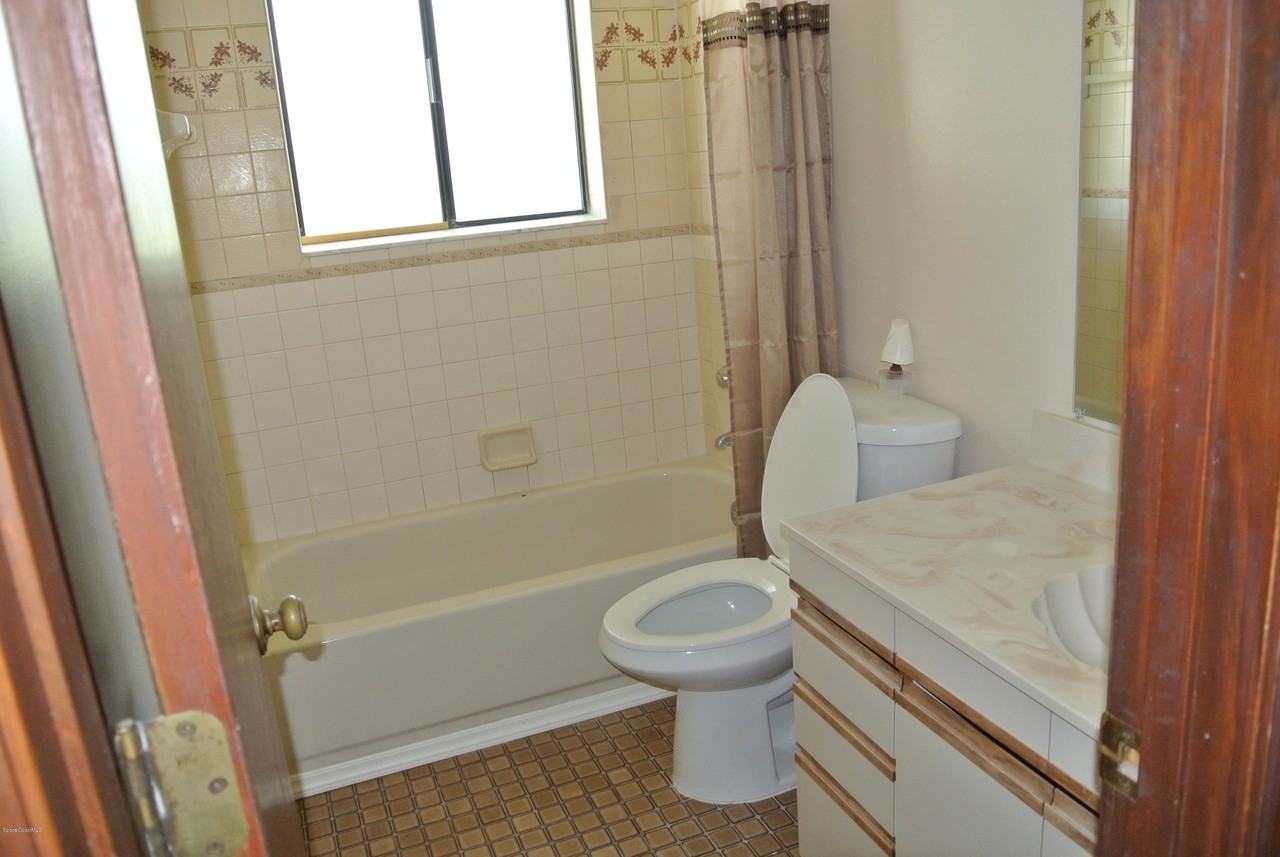 321 Huntsville St Ne #321 - Photo 4 of 15