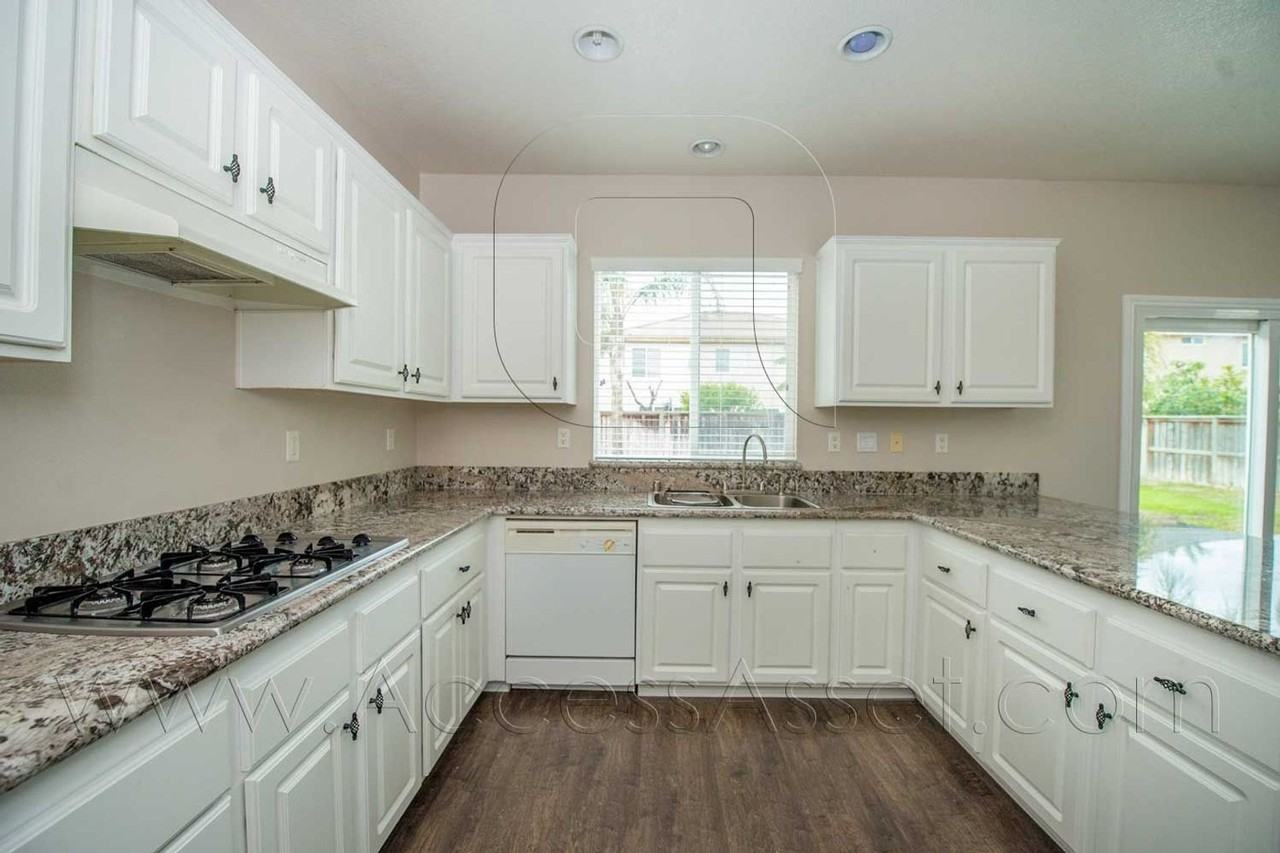 6303 Plum Ave - Photo 3 of 20