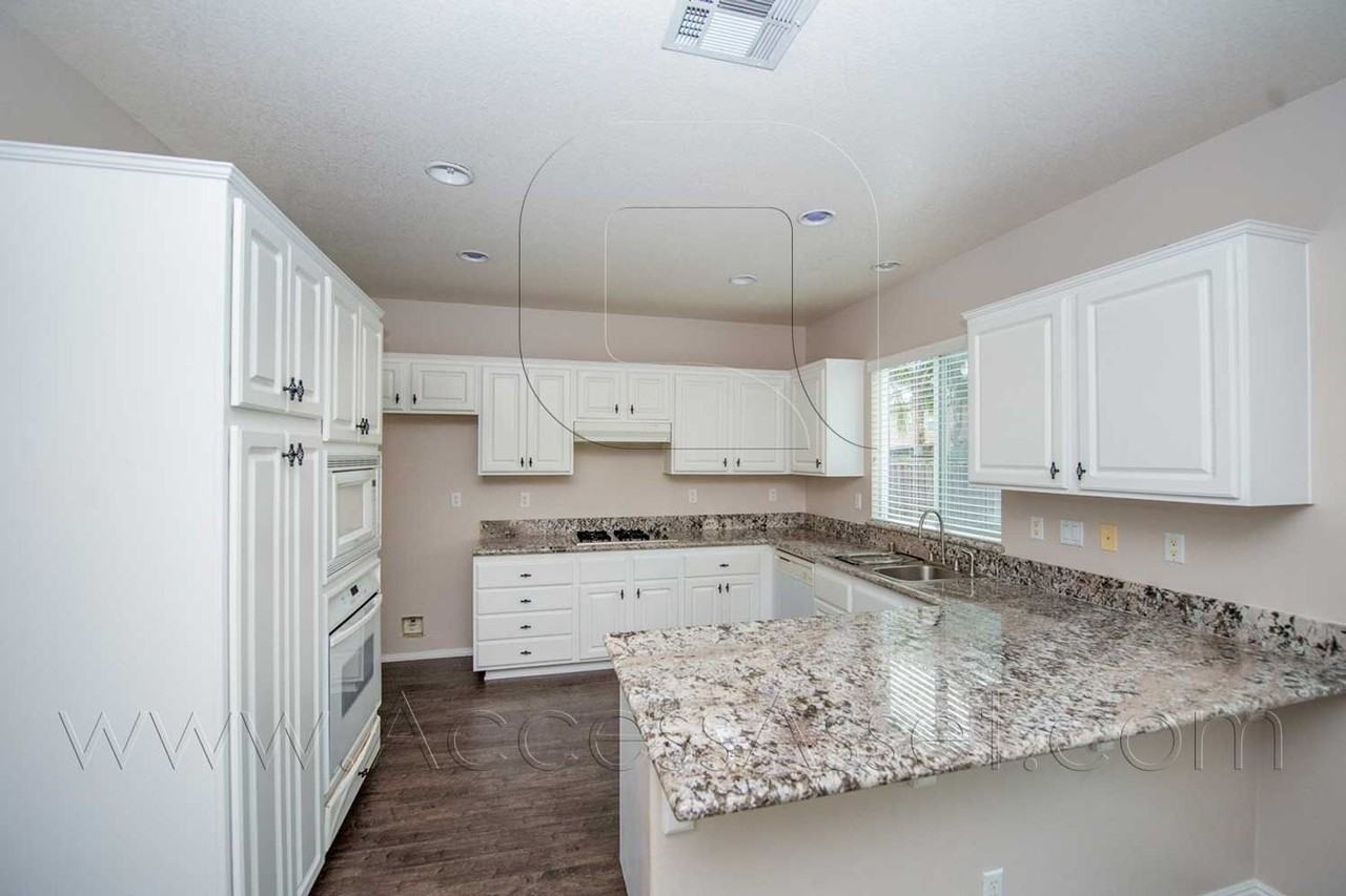6303 Plum Ave - Photo 4 of 20