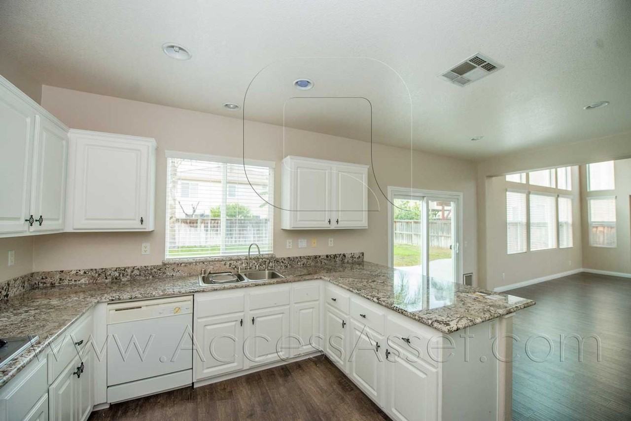 6303 Plum Ave - Photo 5 of 20