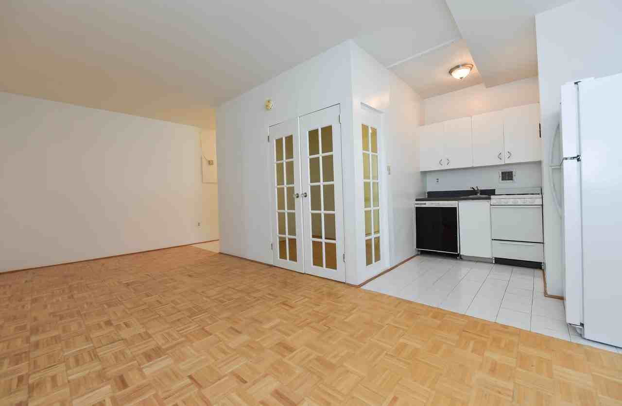 1021 Arlington Blvd #313 - Photo 4 of 28