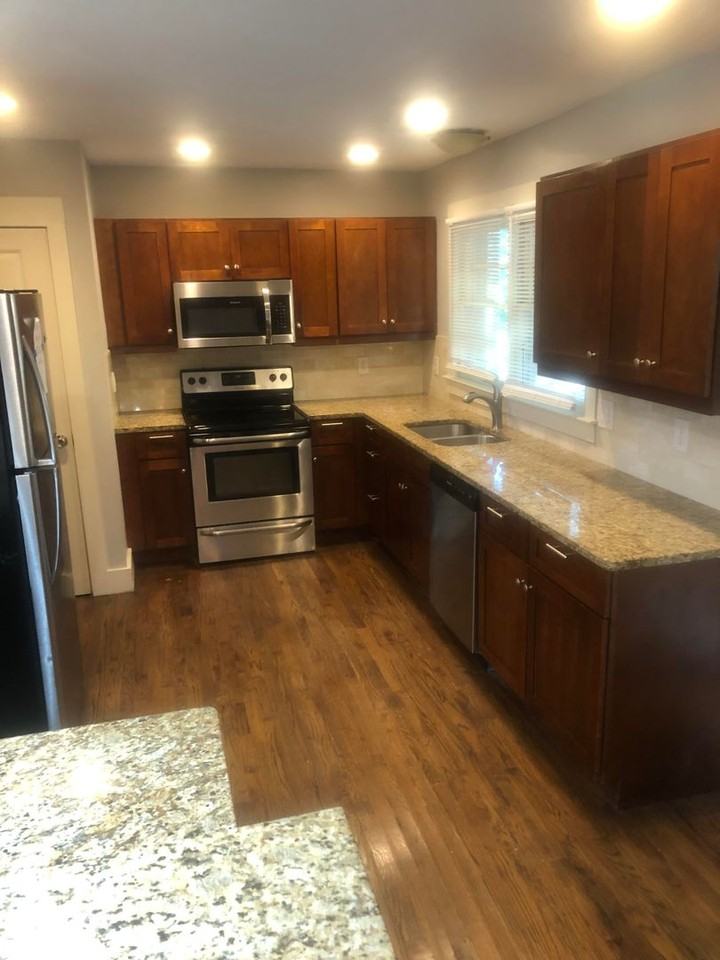 2062 Bencal Dr Se - Photo 5 of 10