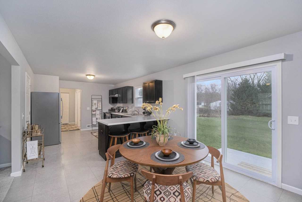 7156 Baton Rouge - Photo 7 of 18