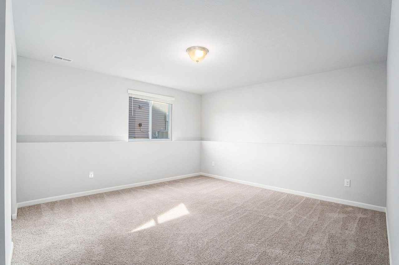 16507 Bedington Dr - Photo 6 of 21