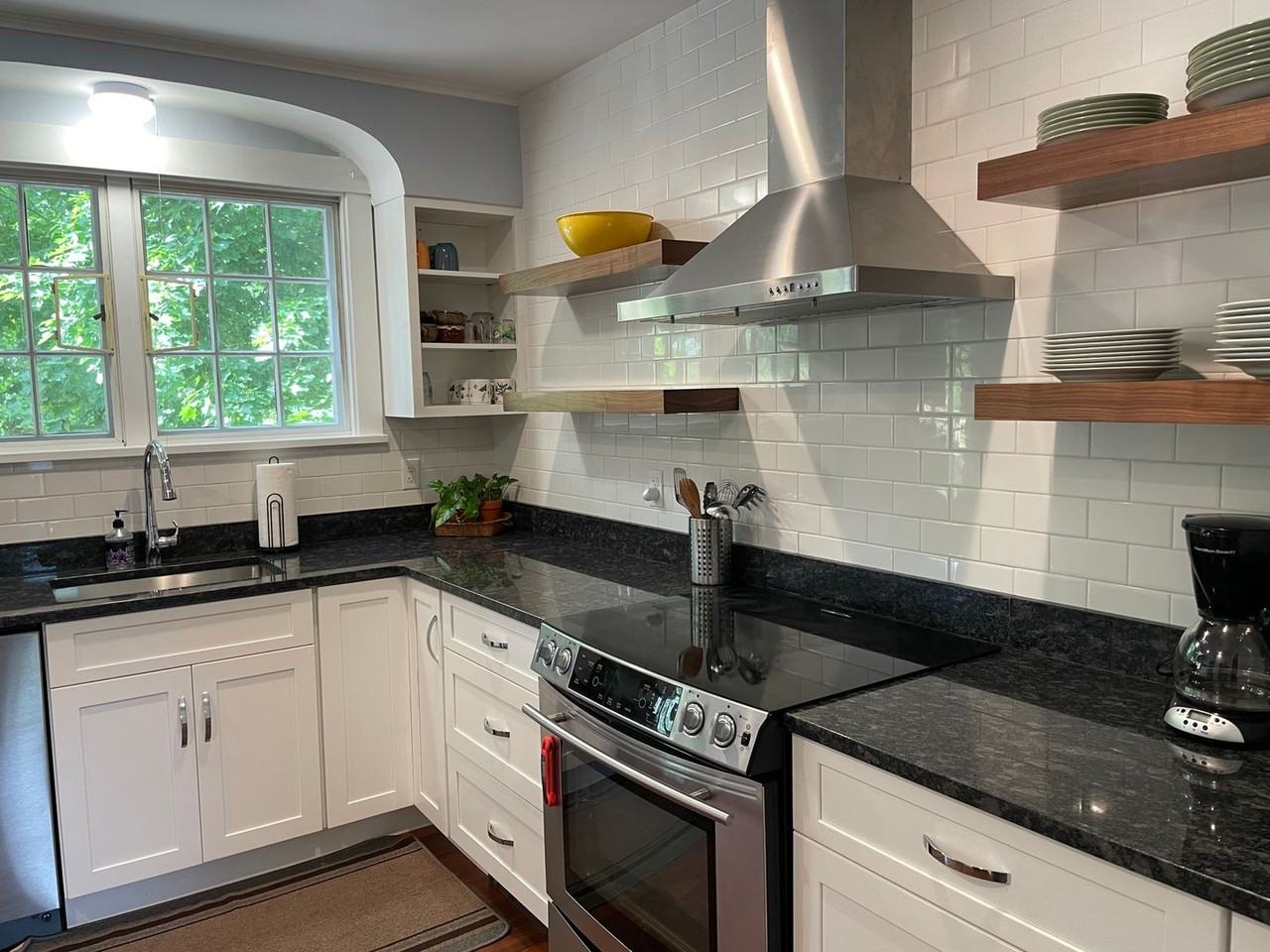 1051 State Rd - Photo 2 of 12