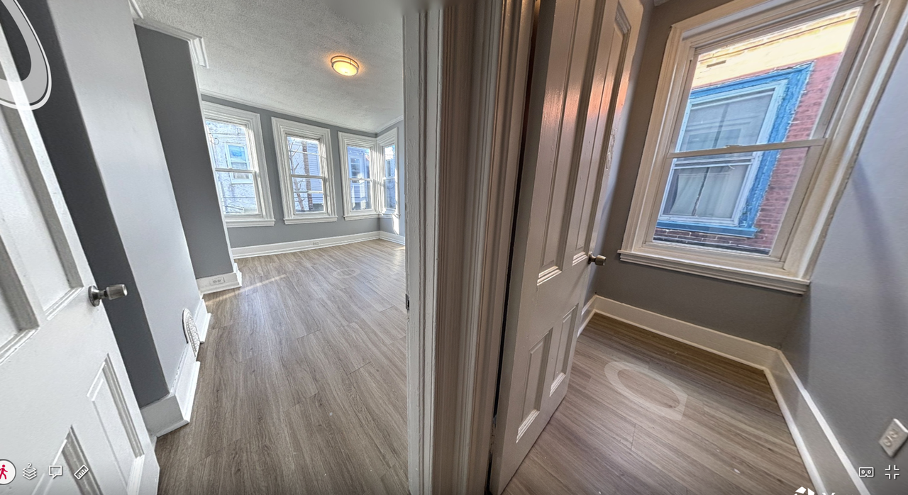 2546 N 16th St - Photo 4 of 26