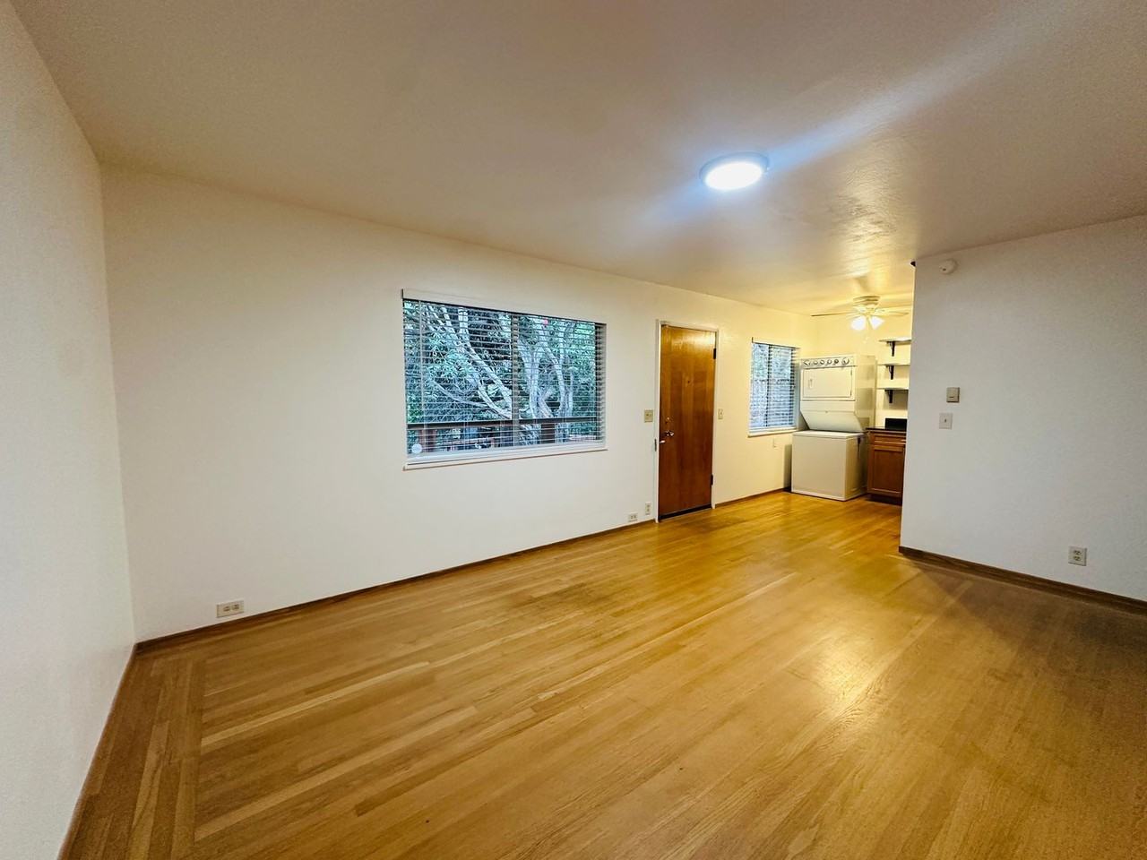 6135 Chabot Rd - Photo 4 of 21