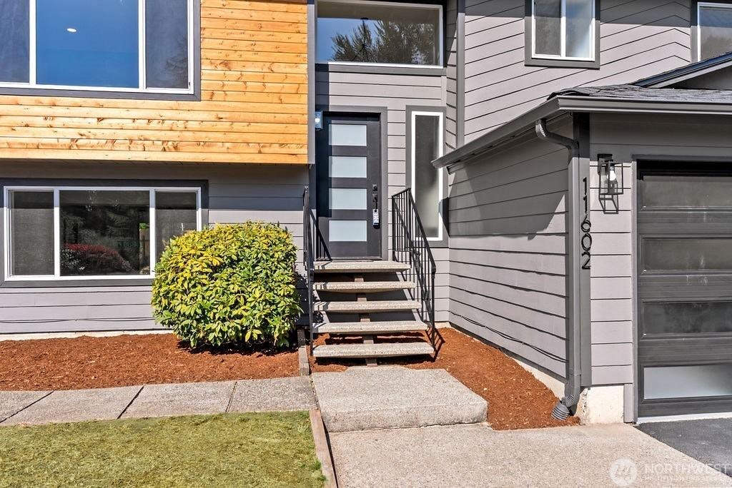 11602 Southeast 210th Place - Photo 2 of 39