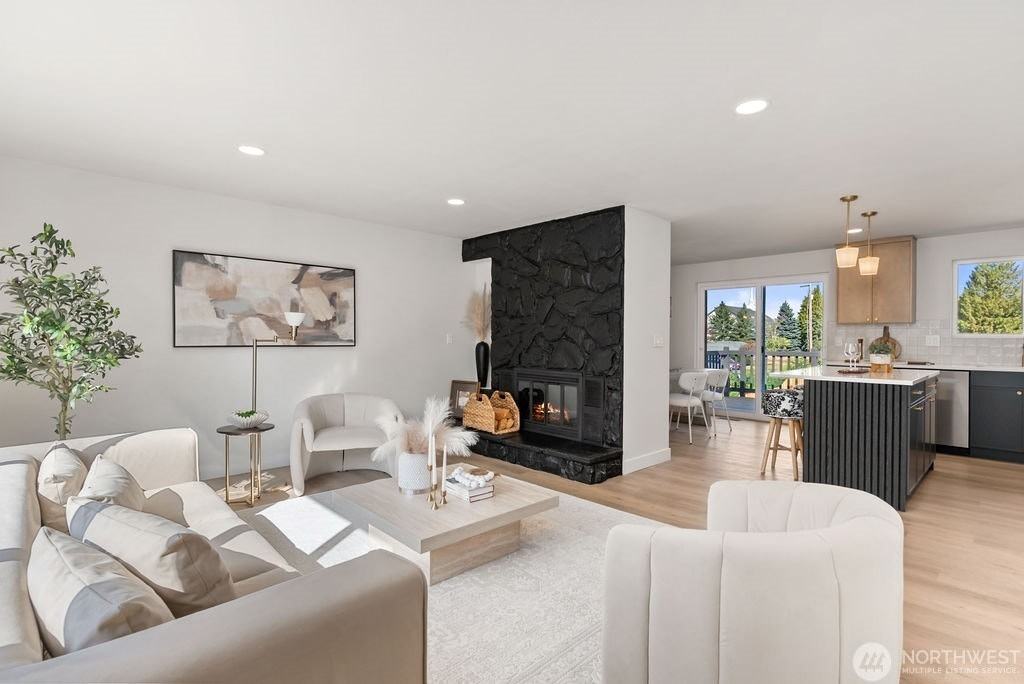 11602 Southeast 210th Place - Photo 4 of 39