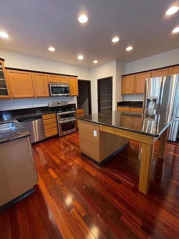 18814 88th Avenue East - Photo 3 of 20