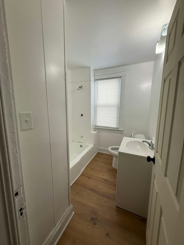 3410 East 135th Street, Unit A - Photo 5 of 7