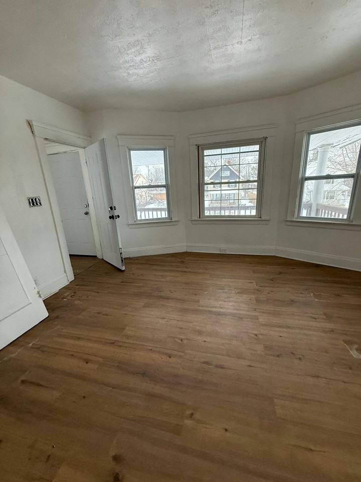 3410 East 135th Street, Unit A - Photo 7 of 7