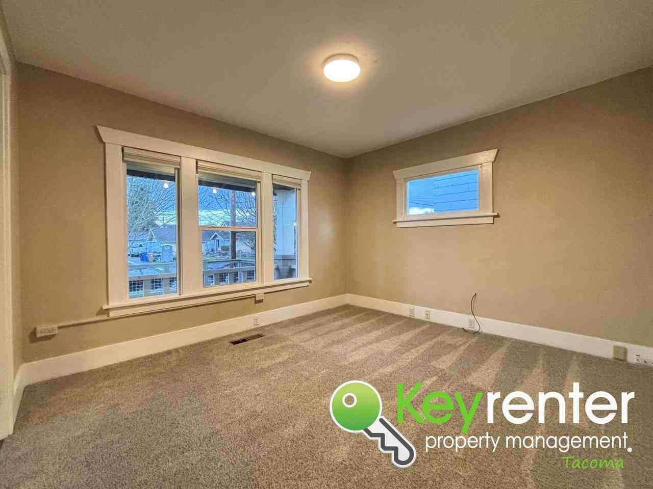 3908 S Thompson Ave - Photo 2 of 26